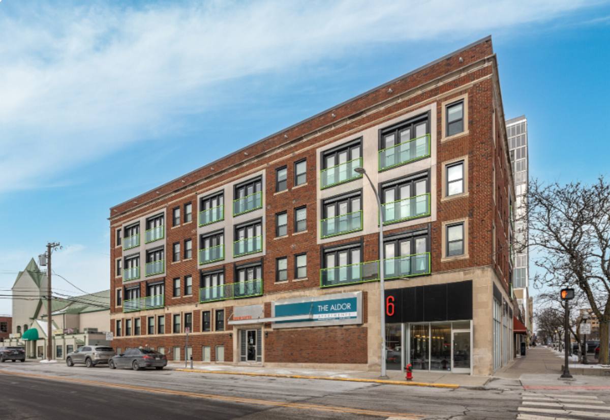 Apartment for rent at 310 W Sixth St, Royal Oak, MI 48067