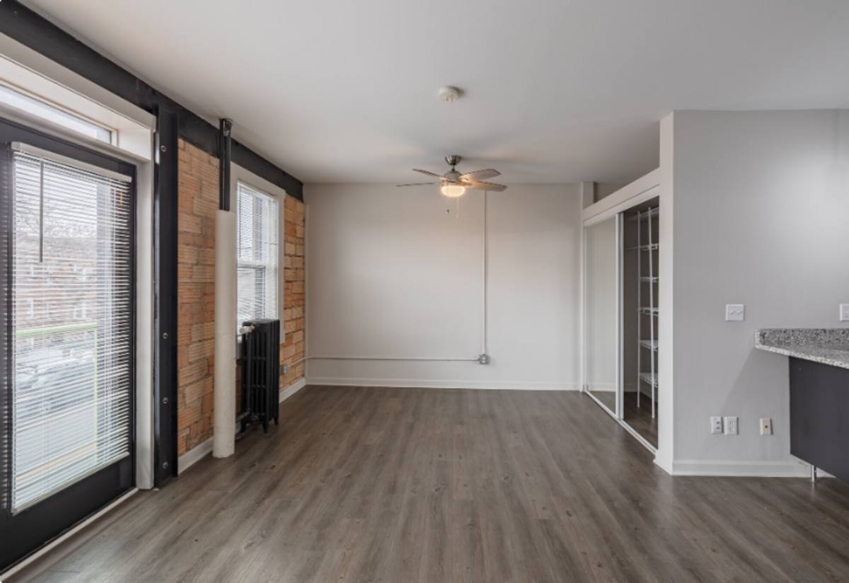 Apartment for rent at 310 W Sixth St, Royal Oak, MI 48067