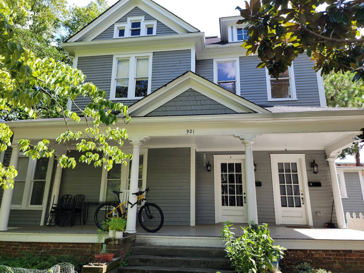 Apartment for rent at 921 Spring Garden St #A, Greensboro, NC 27403