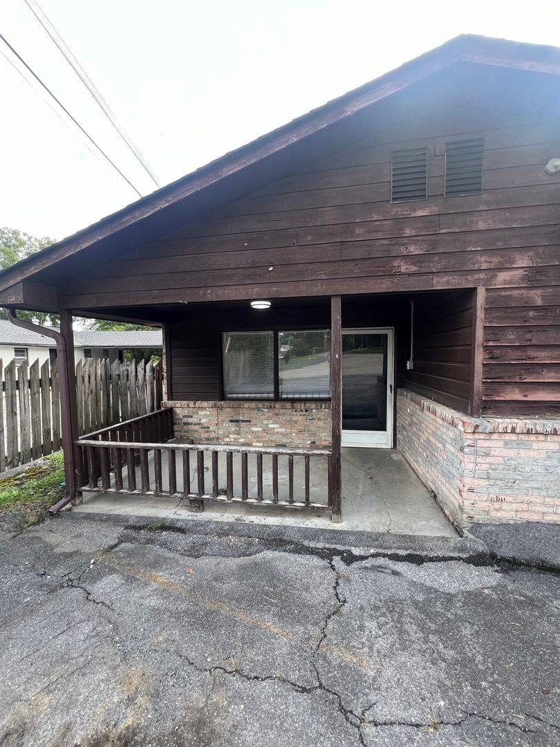 Apartment for rent at 134 Cedar Point Rd #26A, Johnson City, TN 37601
