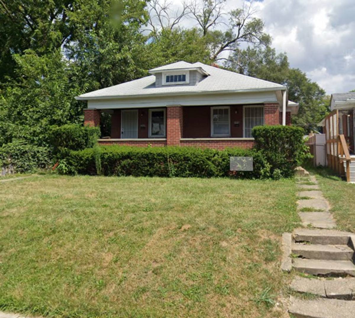 Apartment for rent at 235 N Oakland Ave, Indianapolis, IN 46201