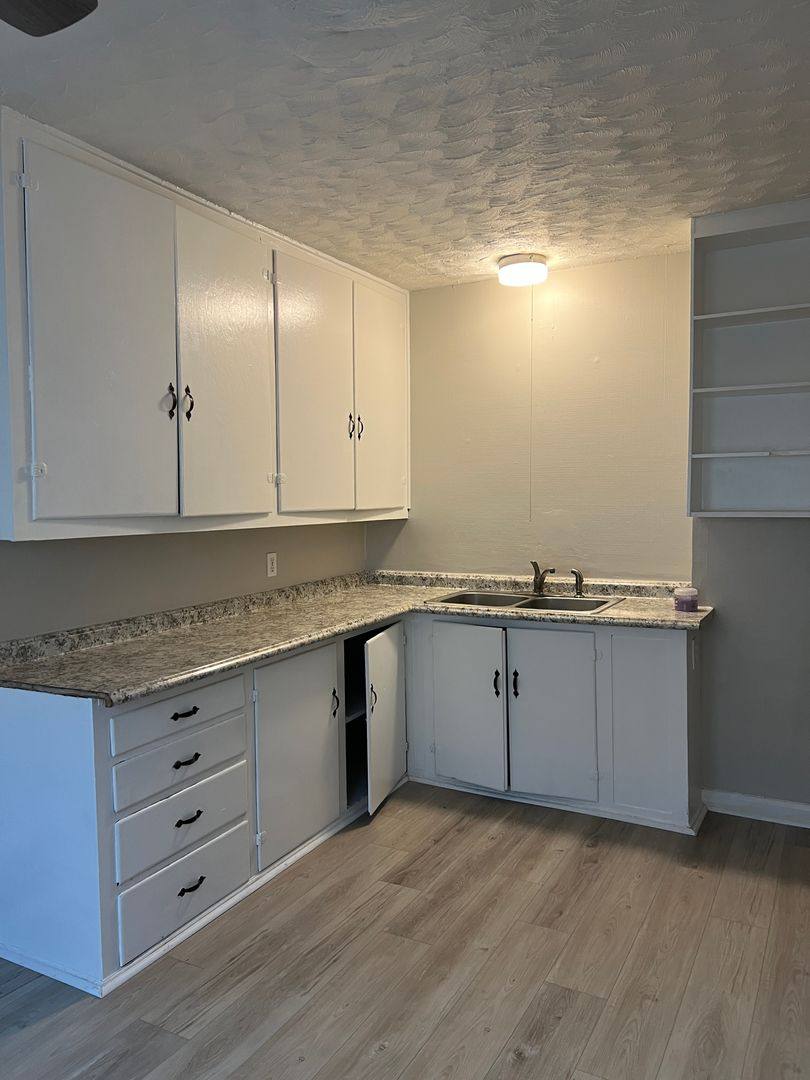Apartment for rent at 235 N Oakland Ave, Indianapolis, IN 46201