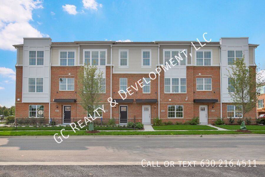 House for rent at 2924 Reflection Dr, Naperville, IL 60564