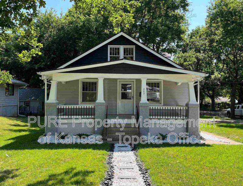 House for rent at 202 NW Story St, Topeka, KS 66606