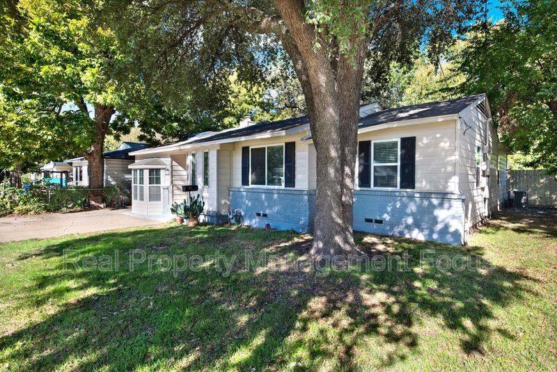 House for rent at 1725 Brake Dr, Carrollton, TX 75006