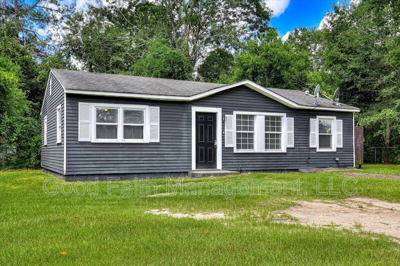 House for rent at 1906 Roberson Rd, Augusta, GA 30906