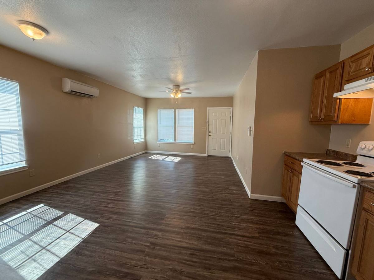 Apartment for rent at 416-420 W Woldert St, Tyler, TX 75702