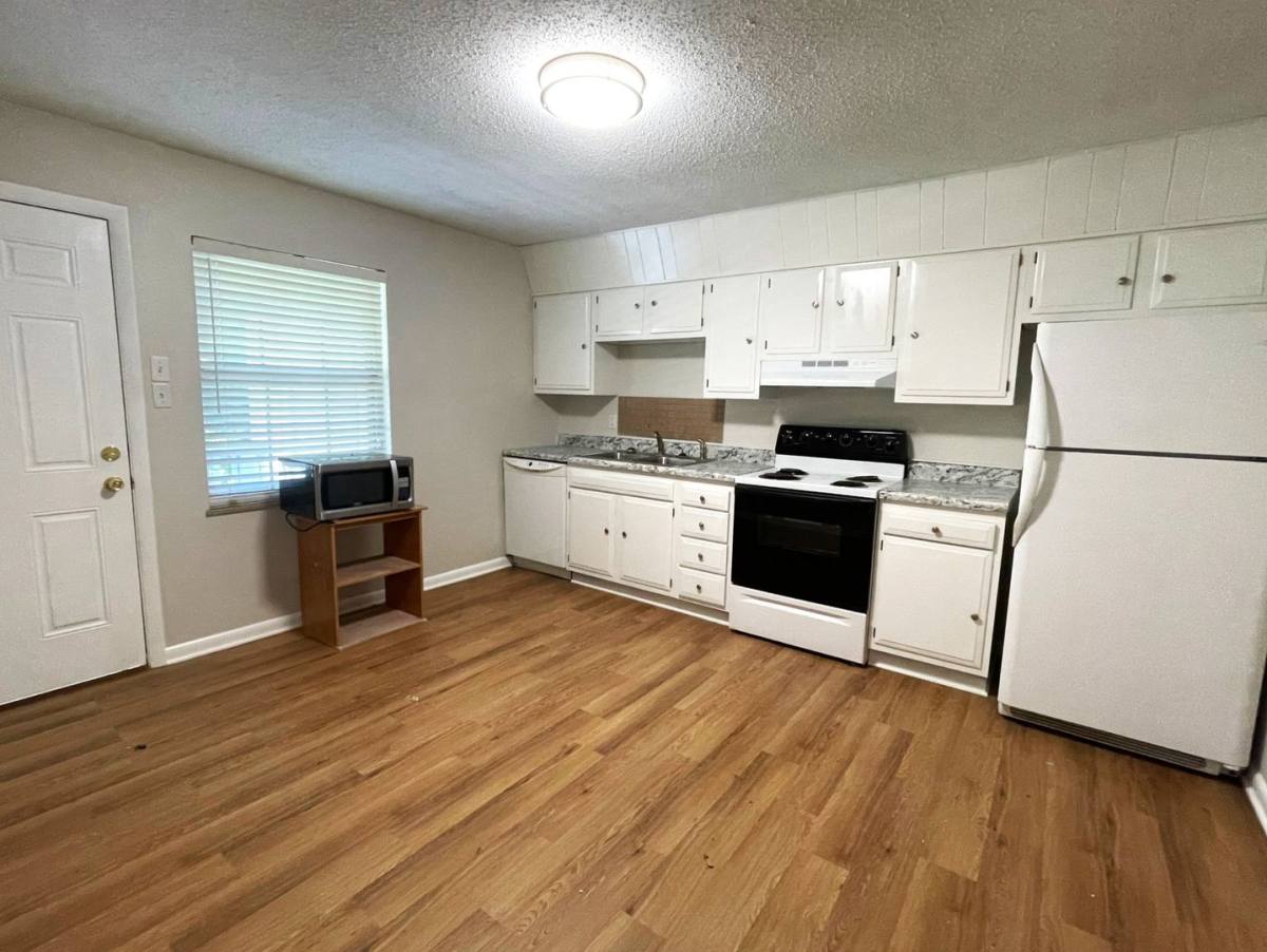 Apartment for rent at 3113 Ginn Dr #1, Knoxville, TN 37920