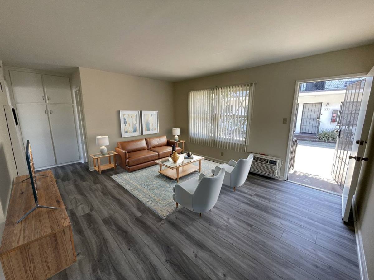 Apartment for rent at 402-406 E Palmer Ave, Glendale, CA 91205