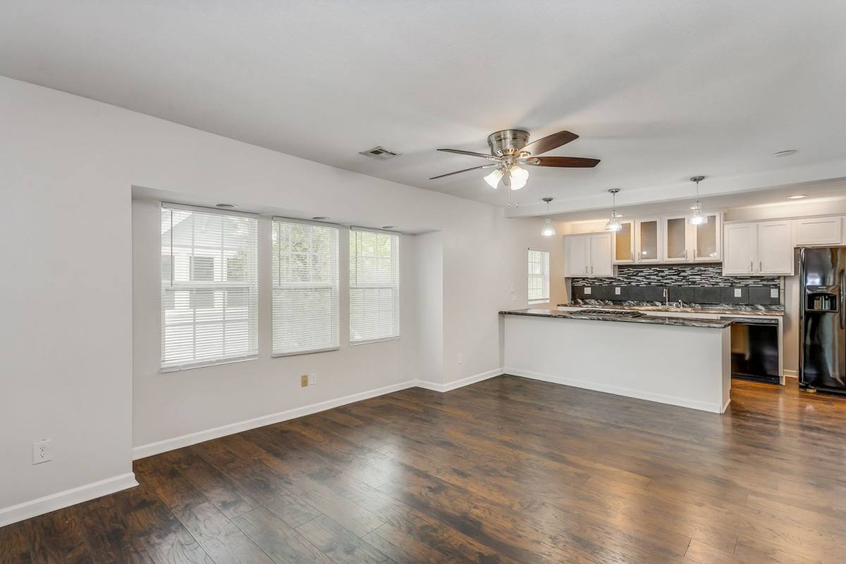 Apartment for rent at 449 N Dodge, Wichita, KS 67203