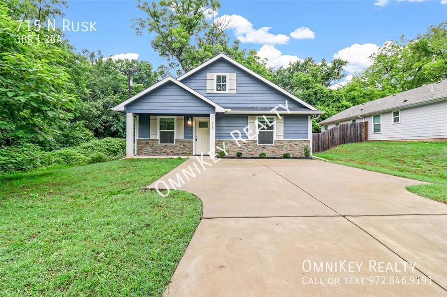 House for rent at 715 N Rusk, Denison, TX 75020