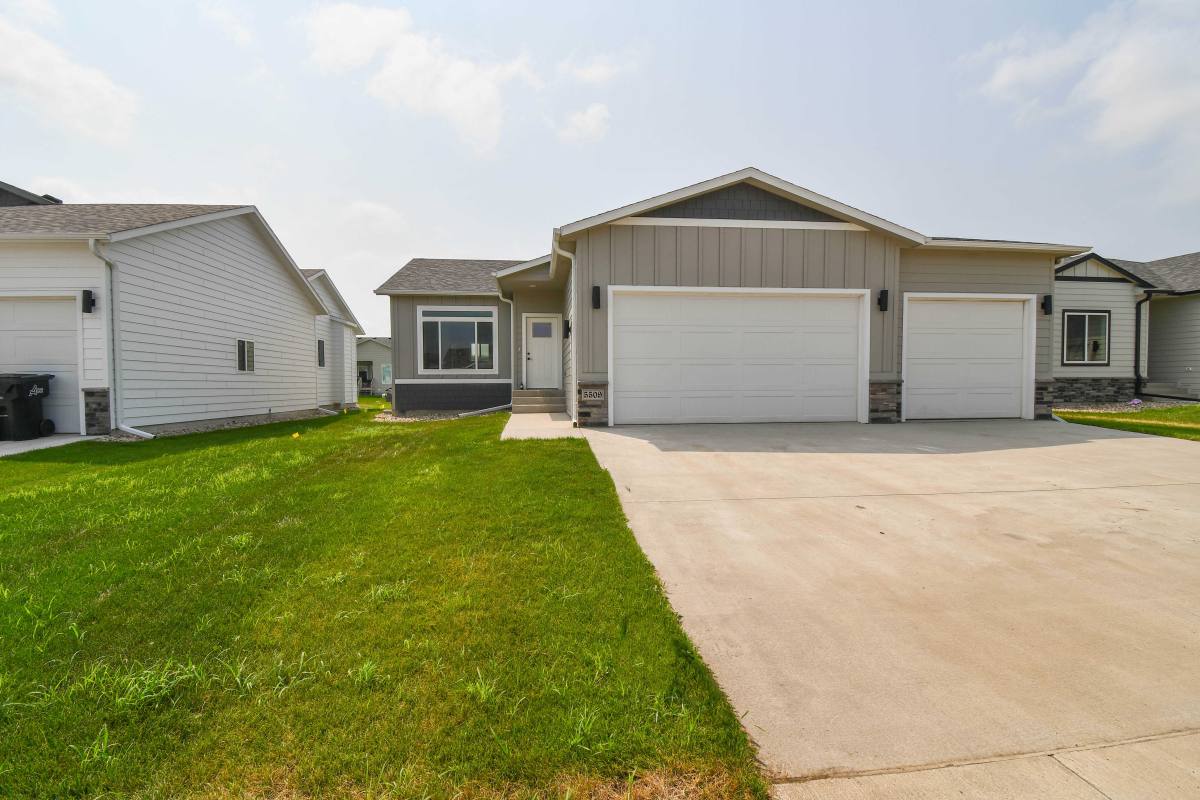 House for rent at 5509 S Dubuque Ave, Sioux Falls, SD 57108