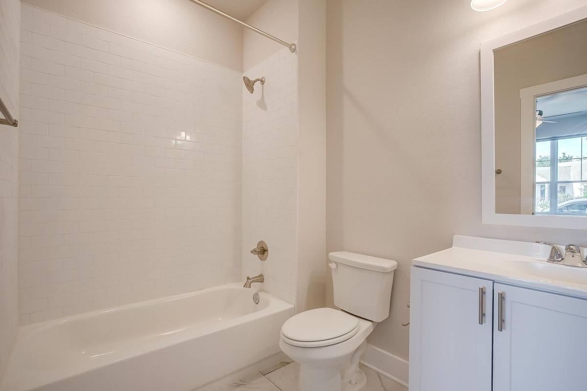 Apartment for rent at 2341 Benbrook Blvd, Fort Worth, TX 76110