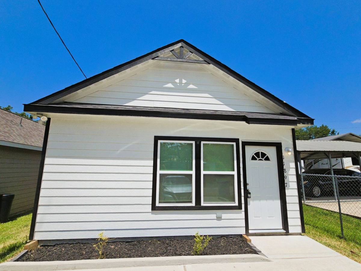 House for rent at 11897 Nelwood St, Willis, TX 77318