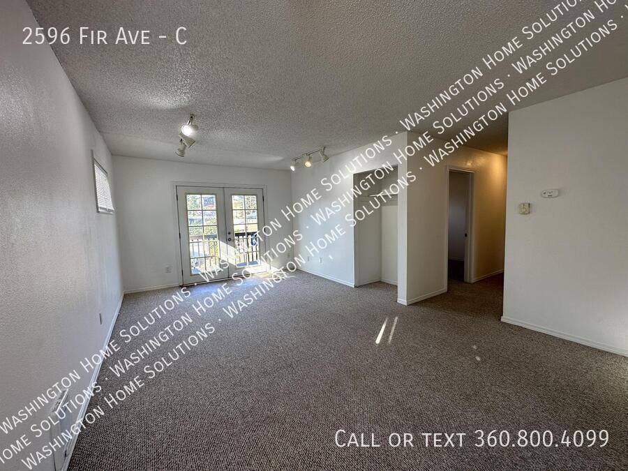 Apartment for rent at 2596 Fir Ave #C, Bremerton, WA 98310