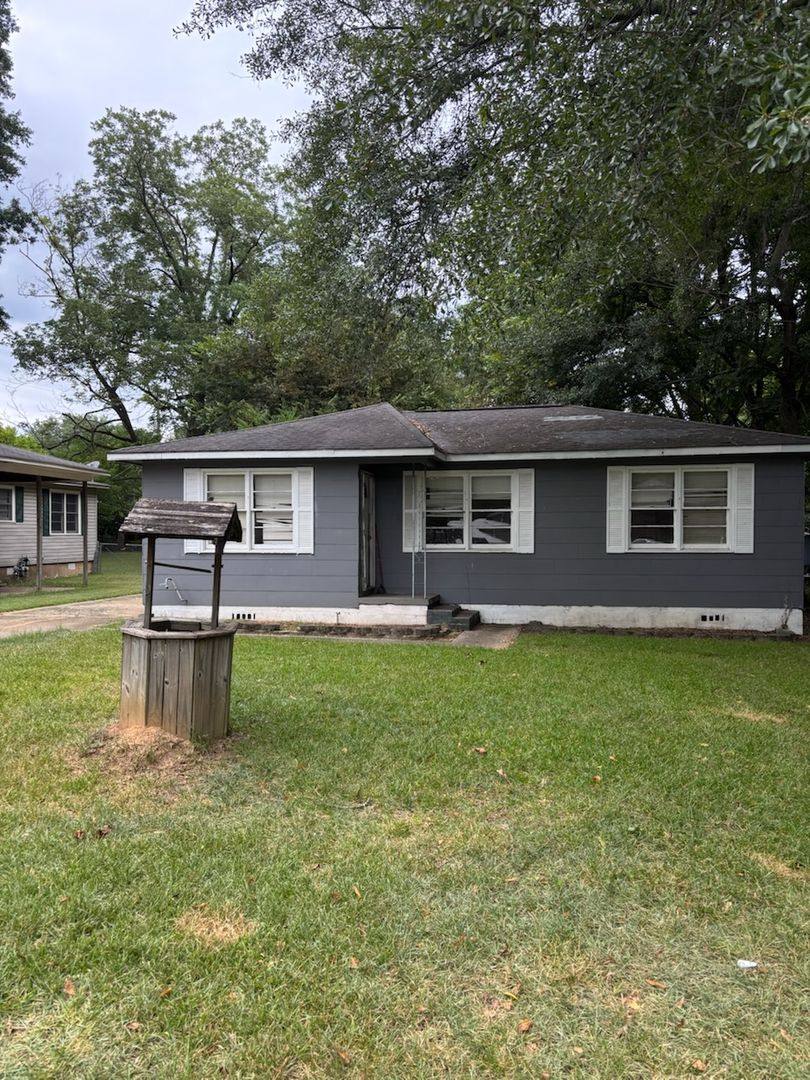 House for rent at 142 Dexter Ave, Bessemer, AL 35023