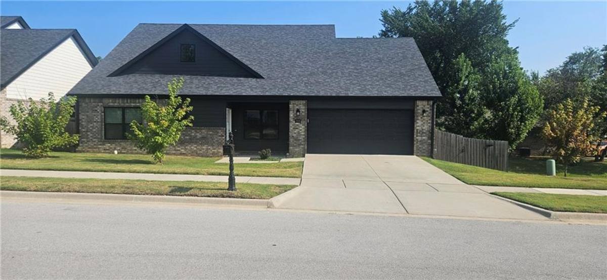 House for rent at 310 W Kinniburgh, Farmington, AR 72730