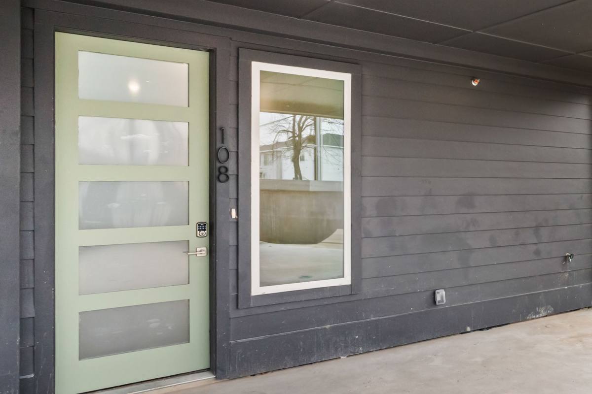Apartment for rent at 2400 Benbrook Dr, Fort Worth, TX 76110