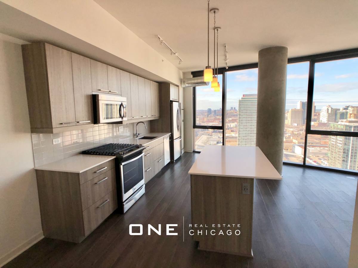 Apartment for rent at 724 W Couch, Chicago, IL 60661