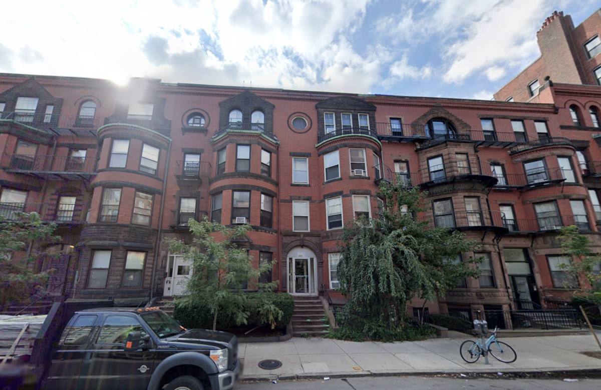 Apartment for rent at 529 Beacon St, Boston, MA 02116