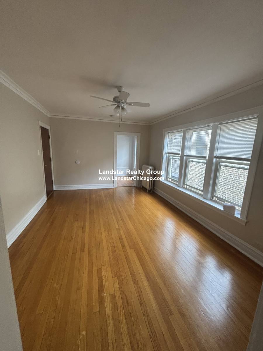 Apartment for rent at 1421 W Farwell, Chicago, IL 60626