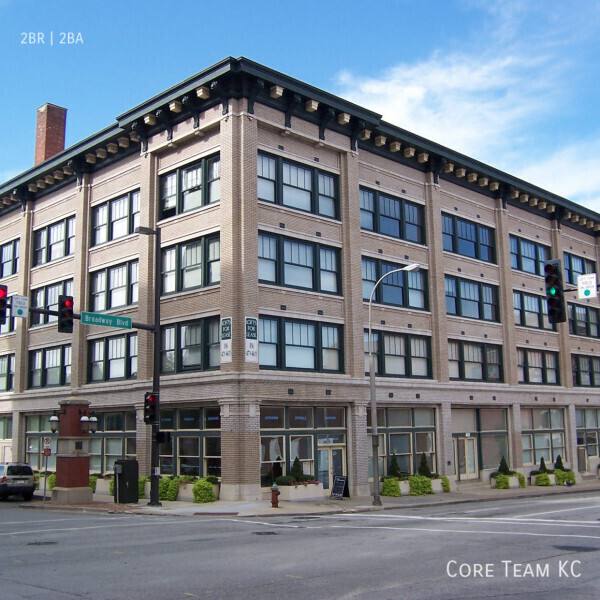 Apartment for rent at 934 Broadway Blvd #210, Kansas City, MO 64105