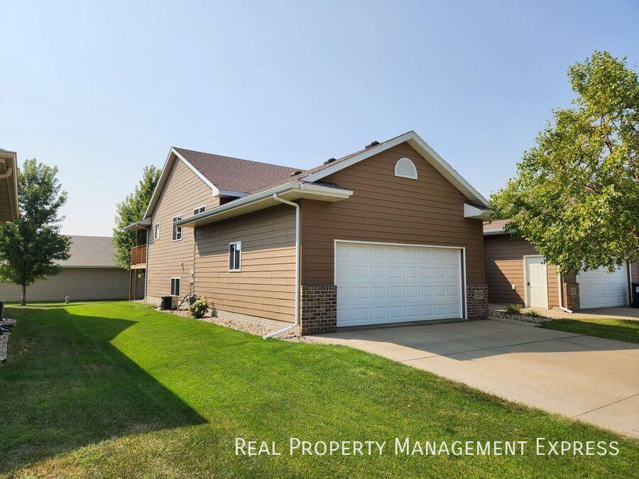 House for rent at 205 W Ivy Rd, Tea, SD 57064