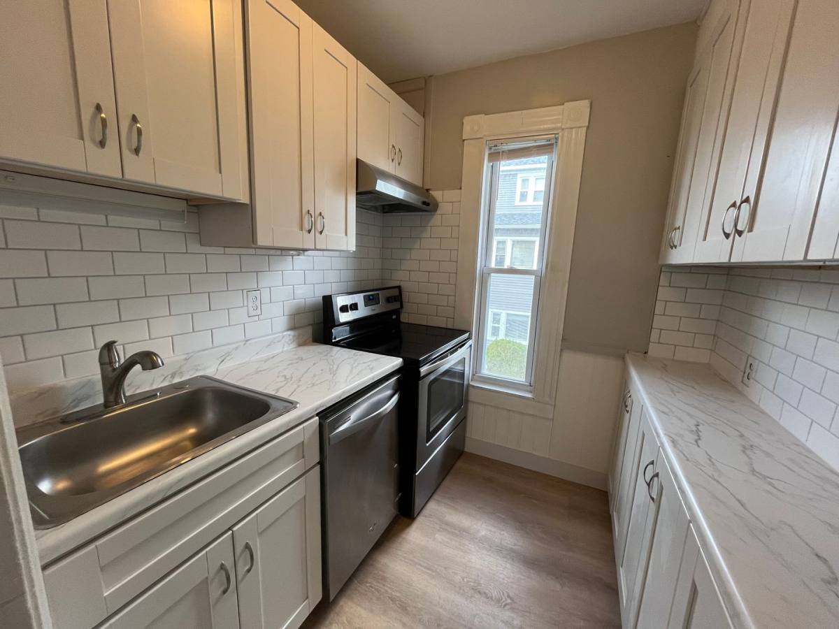 Apartment for rent at 262 Walnut St, Manchester, NH 03104