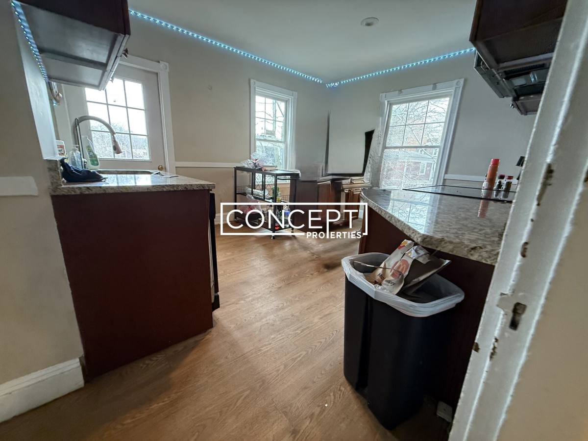 Apartment for rent at 17-19 Putnam St #1AB, Somerville, MA 02143