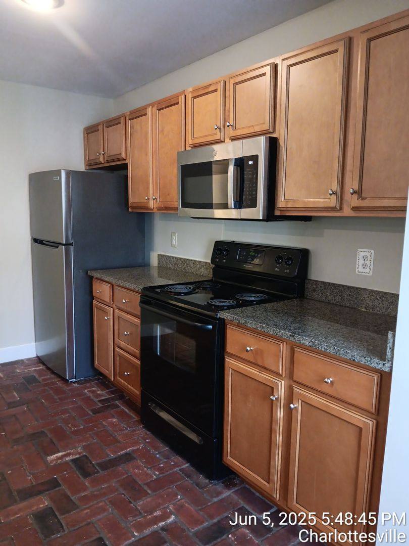 Apartment for rent at 1704 Gordon Ave, Charlottesville, VA 22903