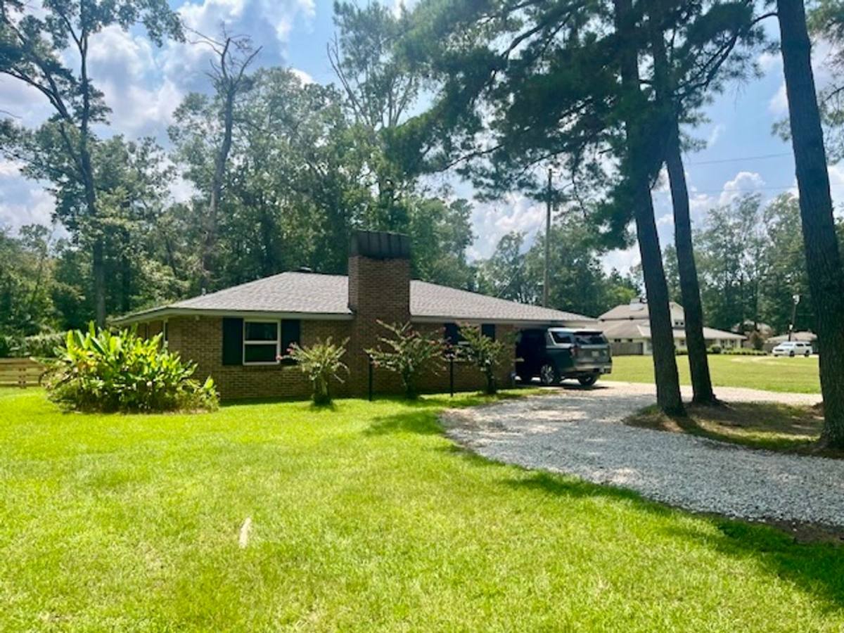 House for rent at 18752 S Harrells Ferry Rd, Baton Rouge, LA 70816