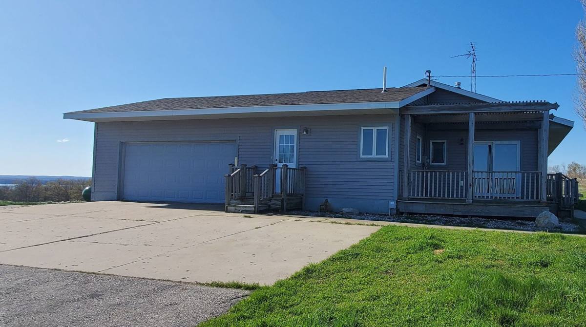 House for rent at 12586 Center Rd, Traverse City, MI 49686