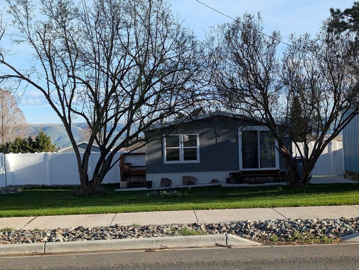 House for rent at 2023A Grelle Ave, Lewiston, ID 83501