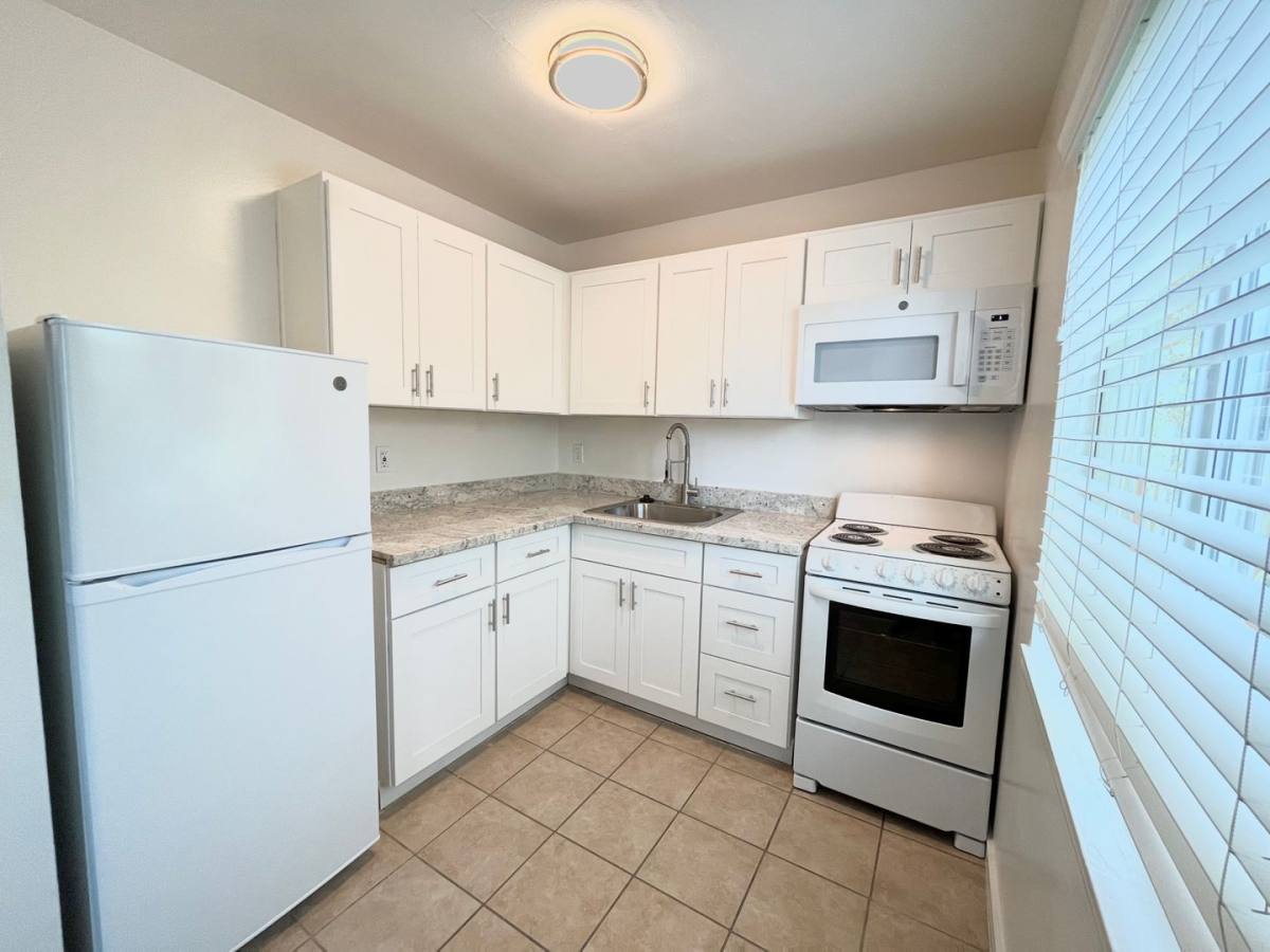 Apartment for rent at 2414 Capitol Ave, Sacramento, CA 95816