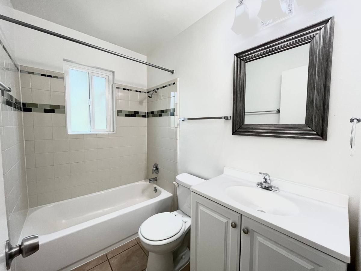 Apartment for rent at 2414 Capitol Ave, Sacramento, CA 95816