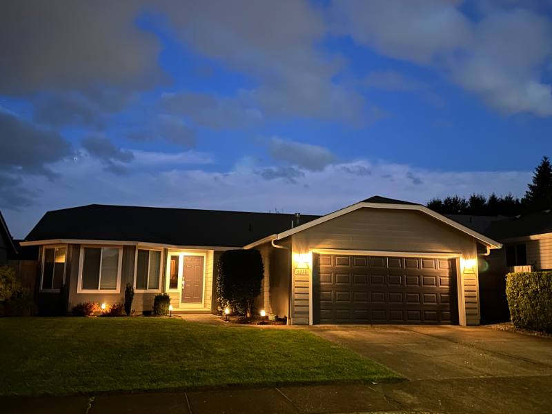 House for rent at 5230 Autumn Leaf Court N, Salem, OR 97303