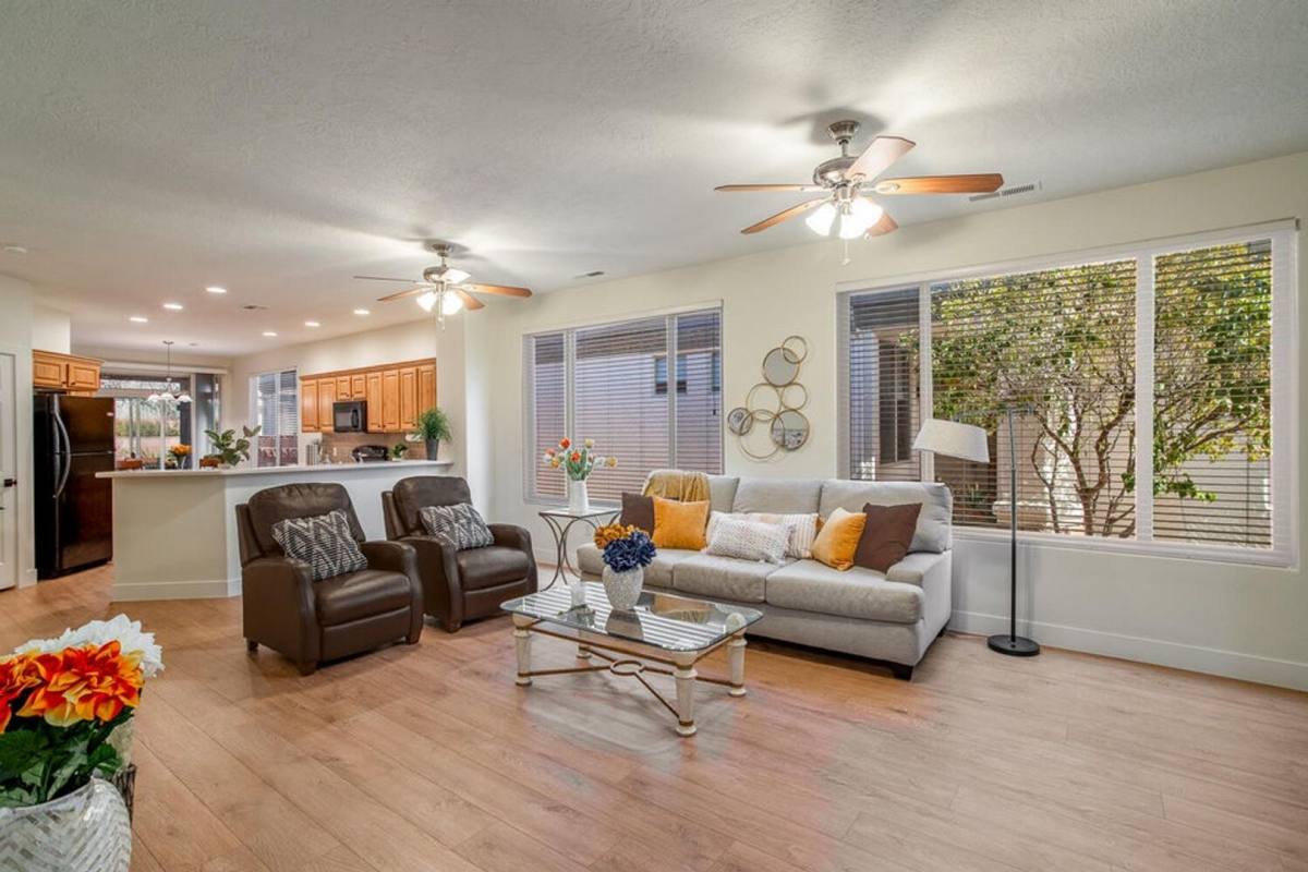 House for rent at 3731 E Crimson Fairway Dr, Washington, UT 84780