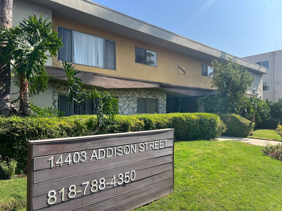 Apartment for rent at 14403 Addison St, Sherman Oaks, CA 91423