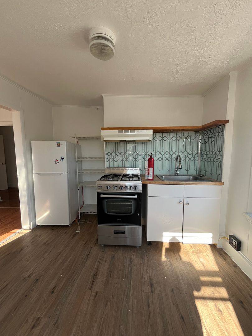 Apartment for rent at 2245 Bainbridge 625 S, Philadelphia, PA 19146