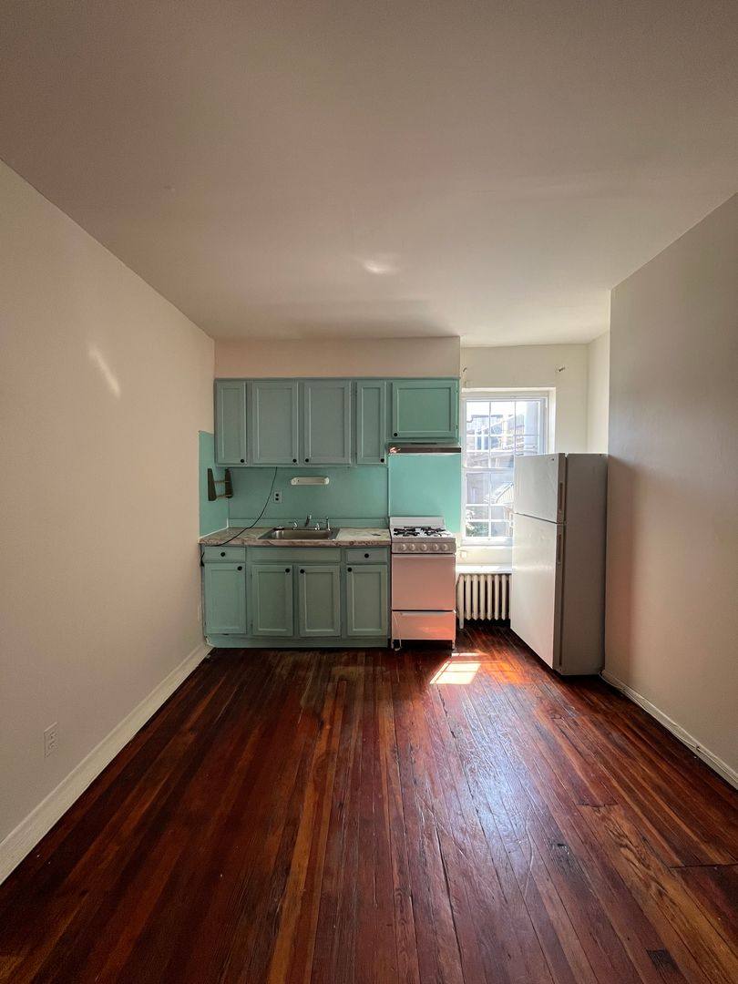 Apartment for rent at 625 S 10th St, Philadelphia, PA 19147