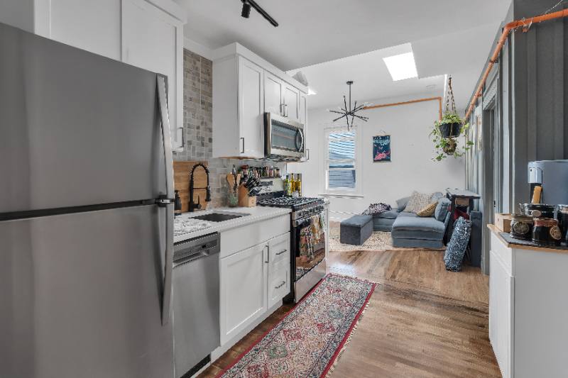 Apartment for rent at 215 Broadway #2B, Providence, RI 02903