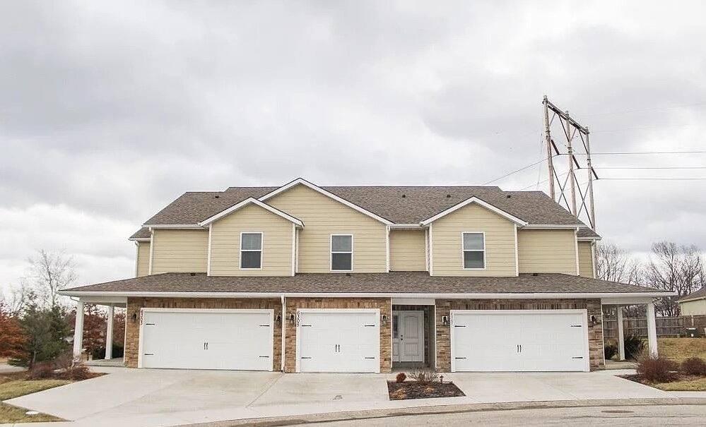 Townhouse for rent at 15006 W 64th Terrace, Shawnee, KS 66216