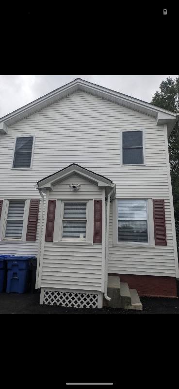 Apartment for rent at 213R Francis Ave #1, Pawtucket, RI 02860