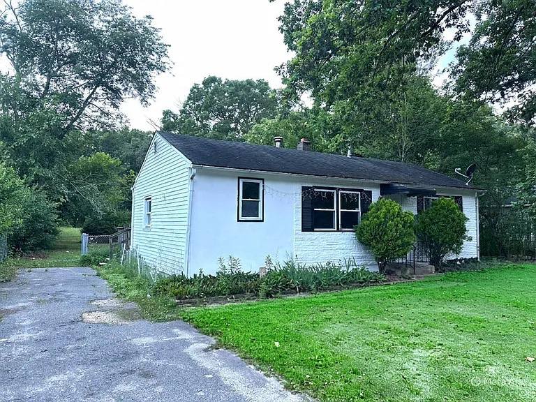 House for rent at 160 Erica Rd, Lakewood, NJ 08701