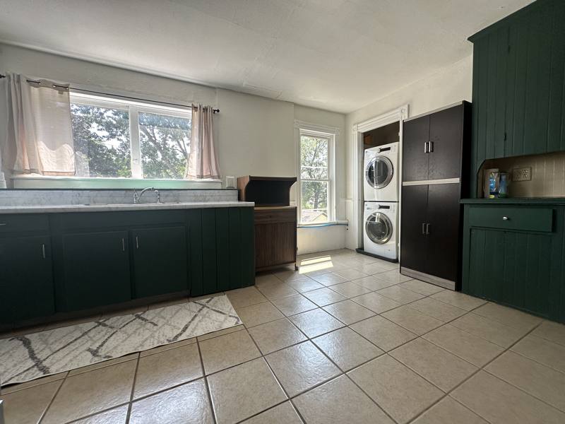 Apartment for rent at 565 Thompson St, Elmira, NY 14904