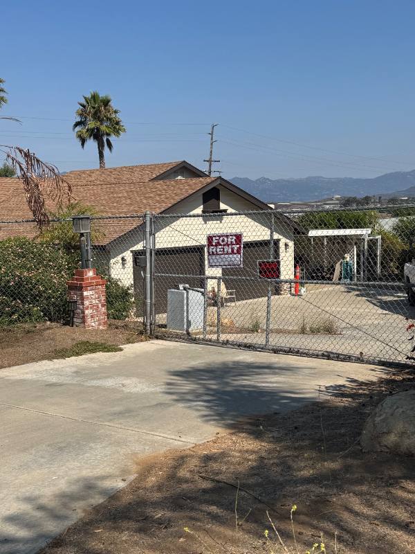 House for rent at 473 Ali Way, Fallbrook, CA 92028