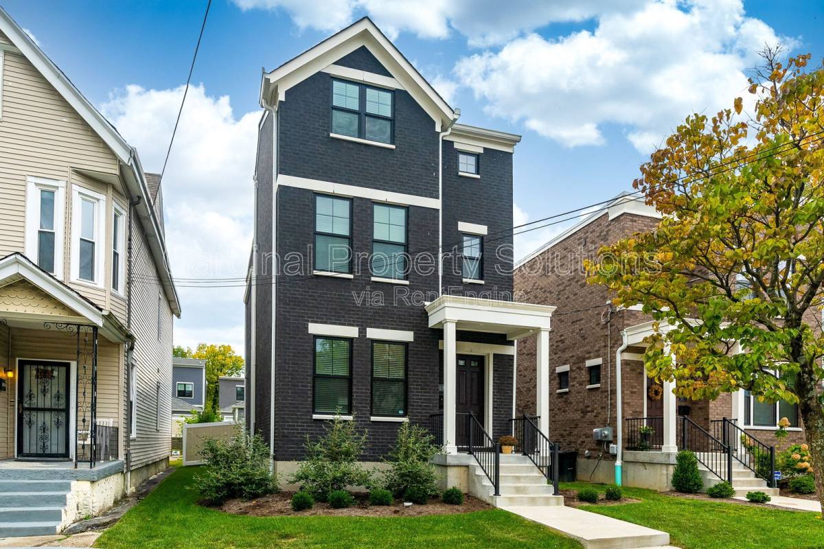 House for rent at 1619 Fairfax Ave, Cincinnati, OH 45207