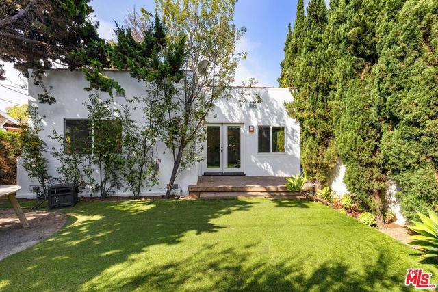House for rent at 1434 24th St, Santa Monica, CA 90404