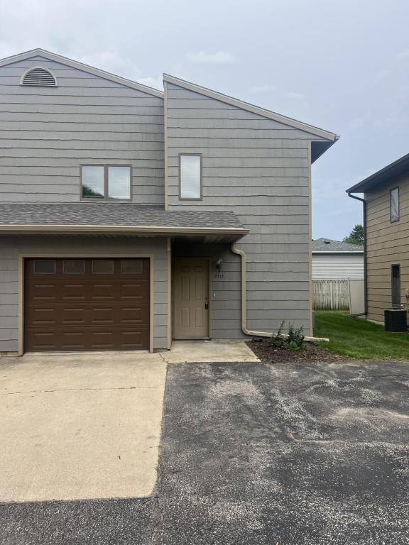 Townhouse for rent at 2212 18th Ave SE, Rochester, MN 55904