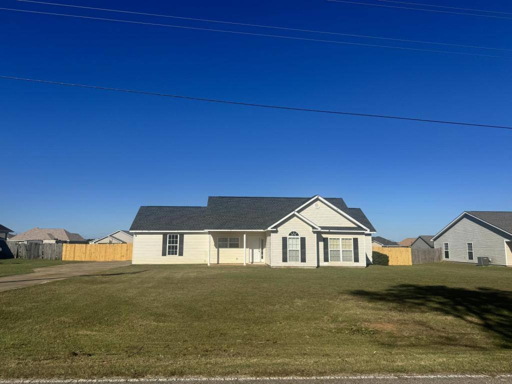 House for rent at 209 Gritney Rd, Daleville, AL 36322